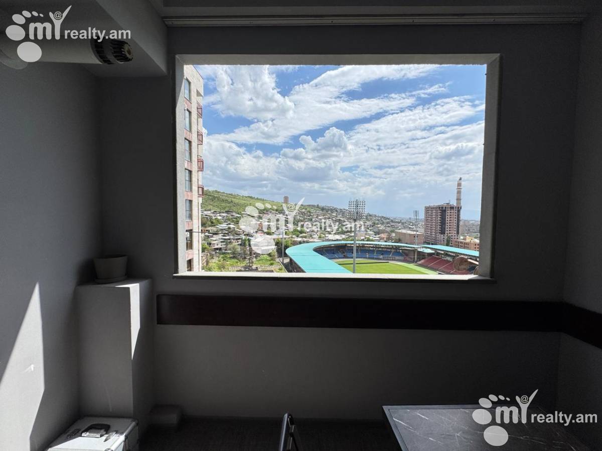 4 bedroom apartment for sale Charents St, Center Yerevan, 160427