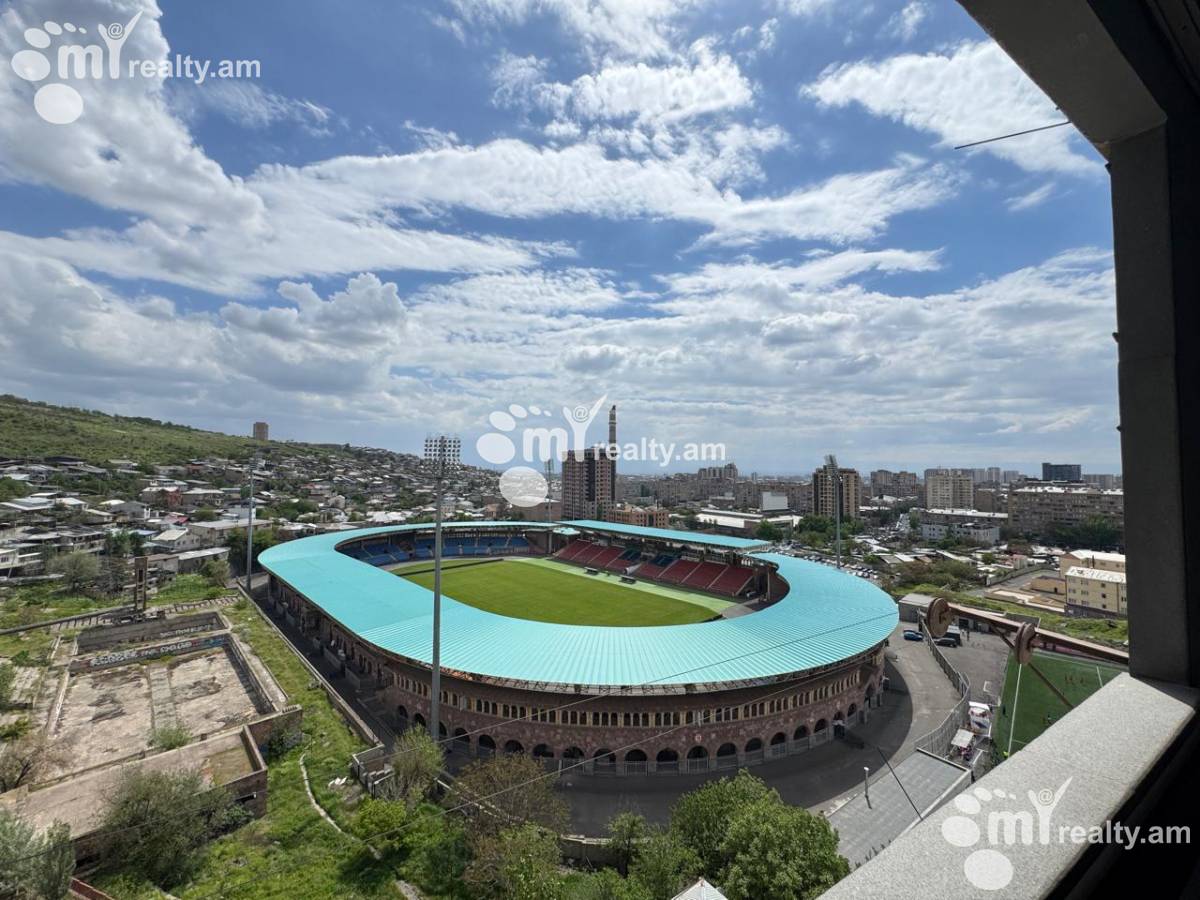 4 bedroom apartment for sale Charents St, Center Yerevan, 160427