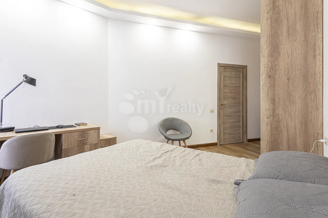 4 bedroom apartment for sale Yekmalyan St, Center Yerevan, 158585