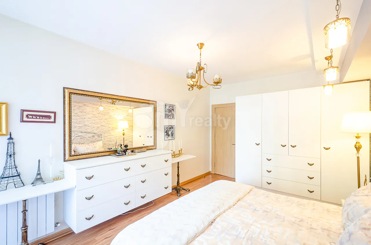 Снять 2 комнатную квартиру Бузанд ул, Центр Ереван, 158906