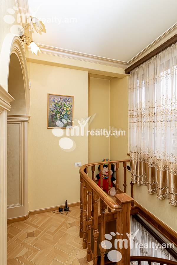 4 սենյականոց բնակարան  Ա. Ավետիսյան փող, Արաբկիր Երևան, 151478