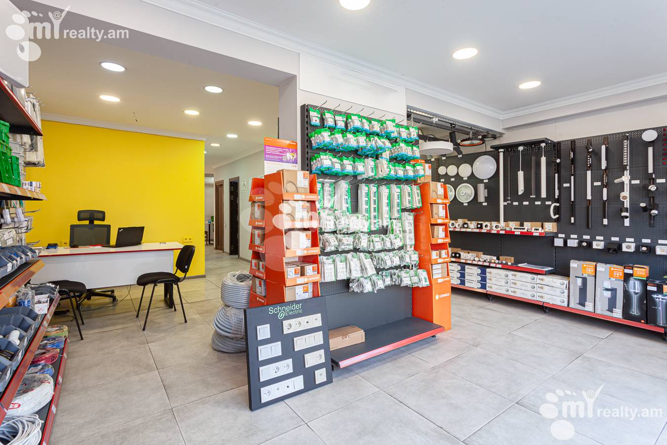 Commercial for sale خیابان هر. کوچار, عربگیر ایروان, 154529