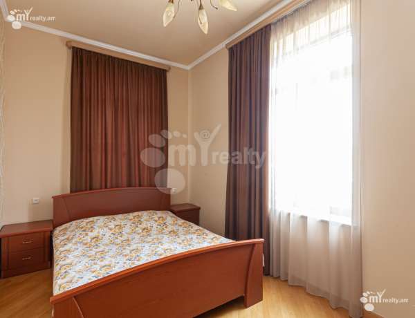 arandznatun-vardzakalutyun-Yerevan-Center