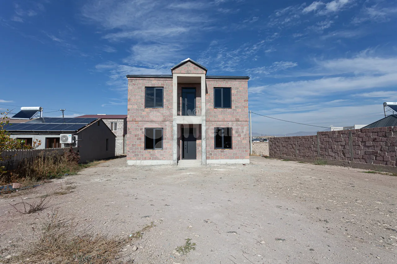 Առանձնատուն  Զովունի թաղ, Զովունի Կոտայք, 161906