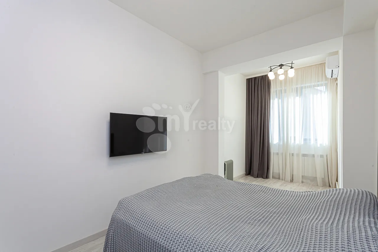 4 bedroom apartment for rent خیابان آنتارایین, مرکز شهر ایروان, 157525