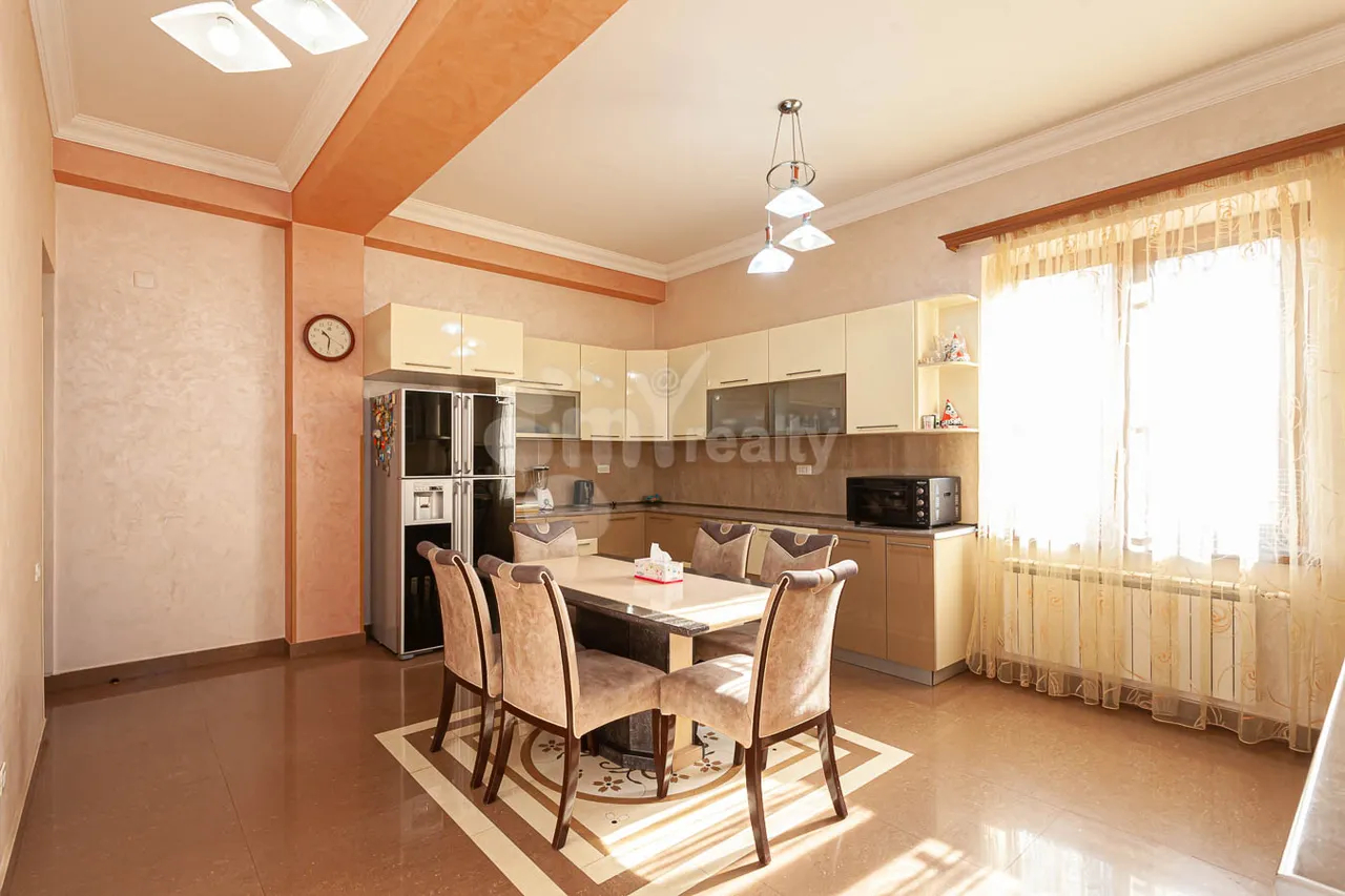 House for sale Teryan st, Avan Yerevan, 157309