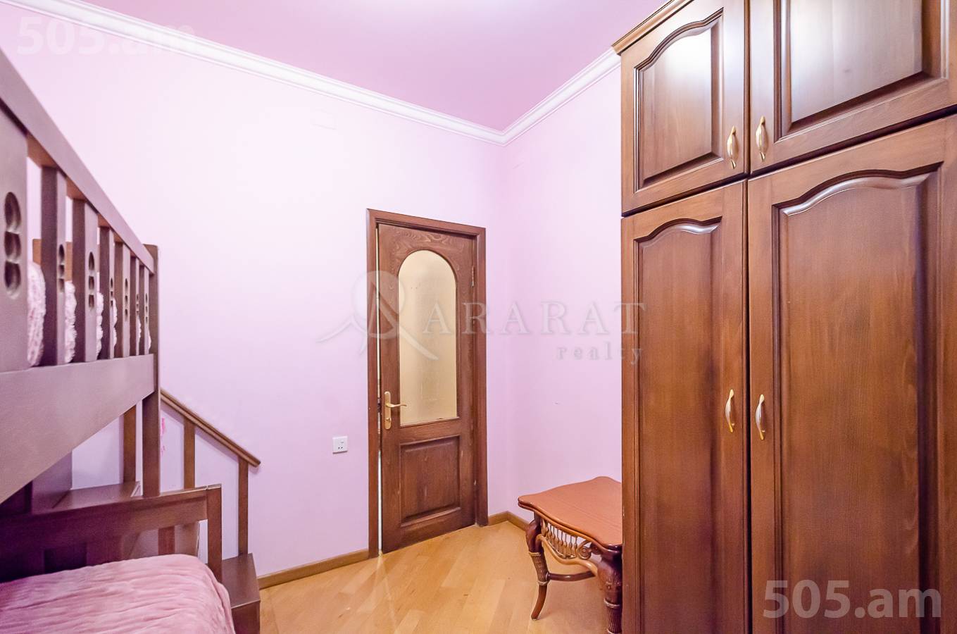 3 bedroom apartment for sale Saryan St, Center Yerevan, 152693