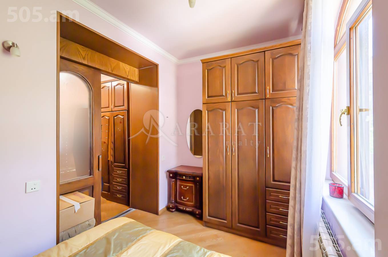 3 bedroom apartment for sale Saryan St, Center Yerevan, 152693