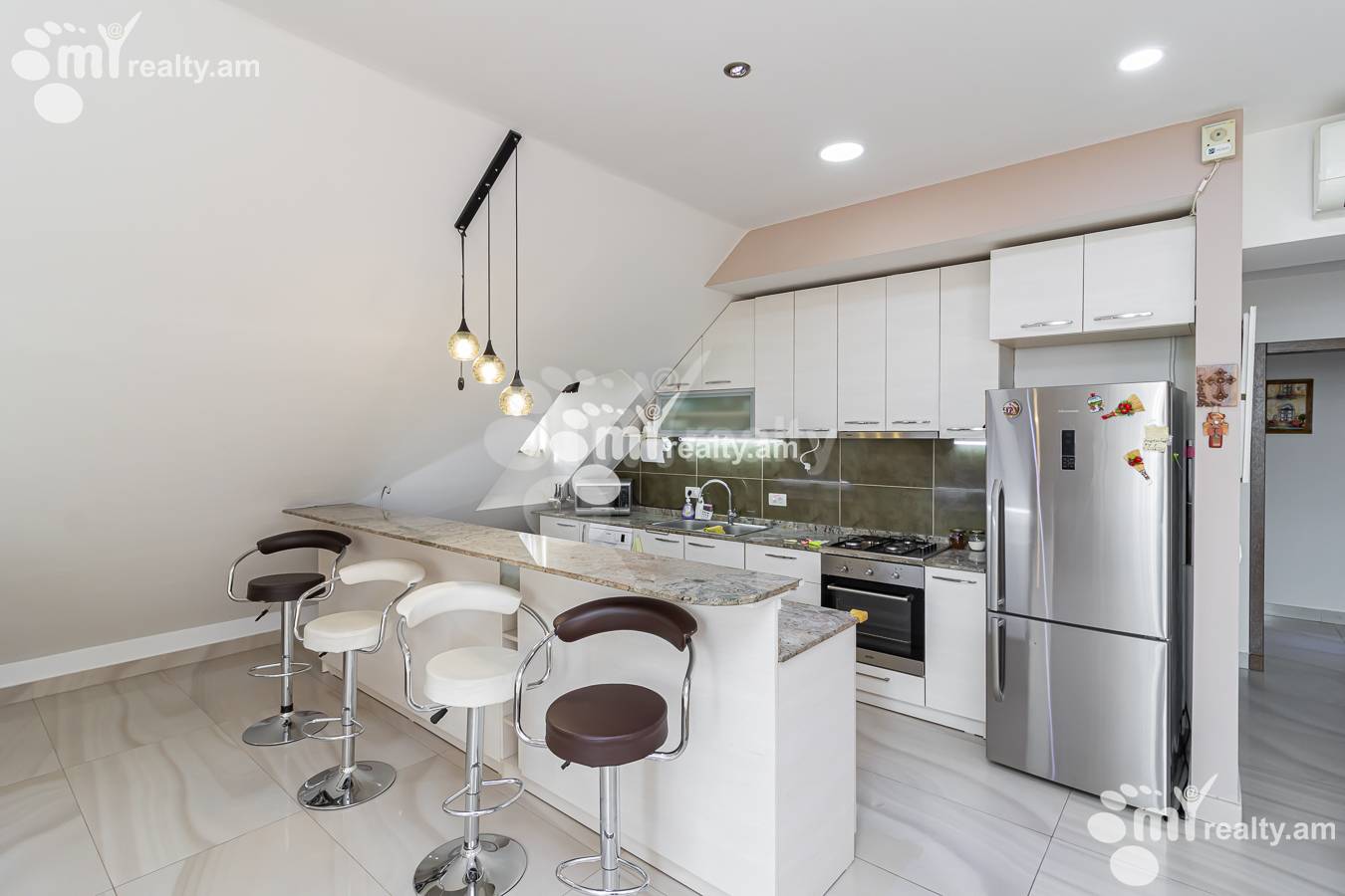 4 սենյականոց բնակարան  Անտառային փող, Կենտրոն Երևան, 151470