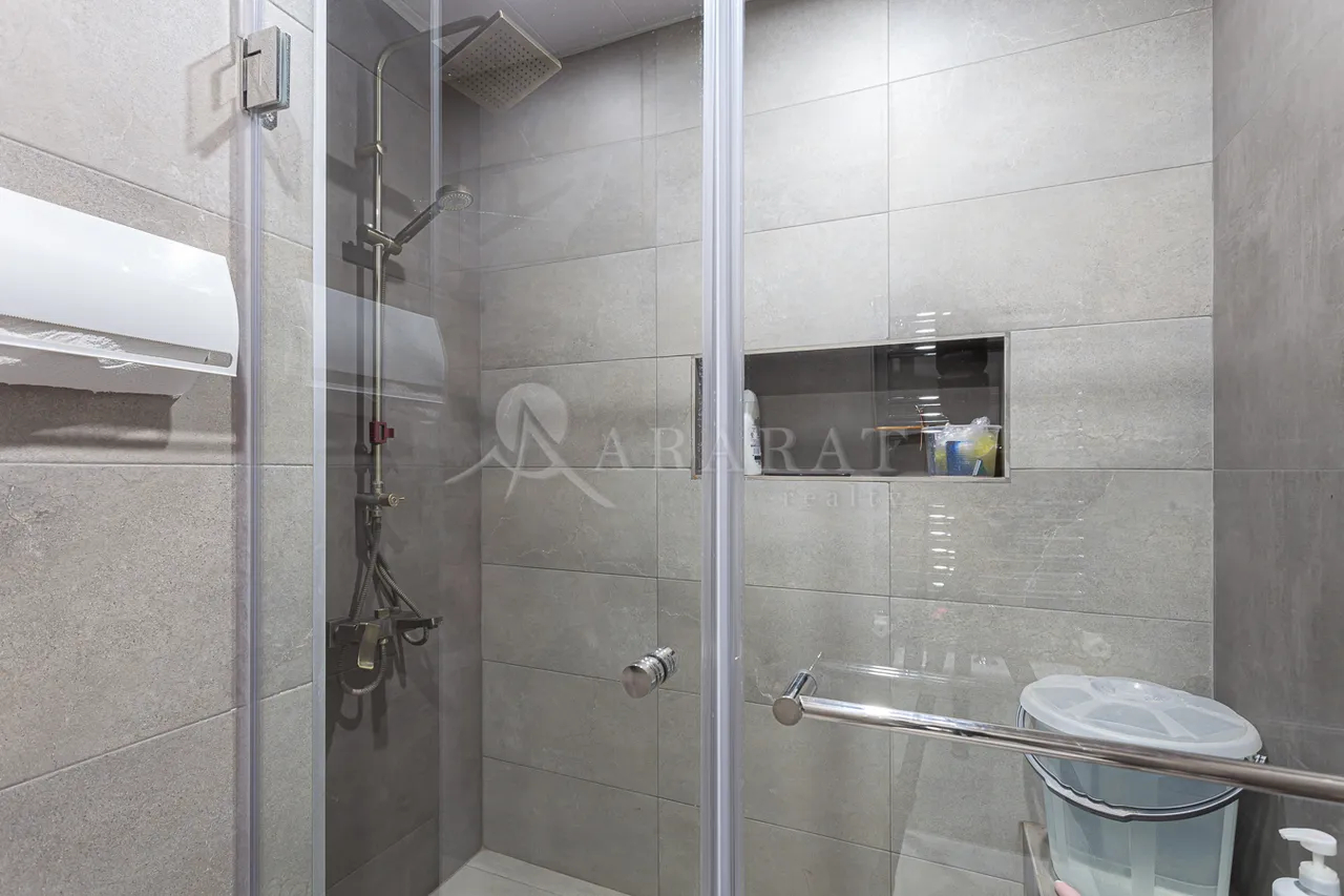 House for sale Fizkulturnikner St, Center Yerevan, 157325