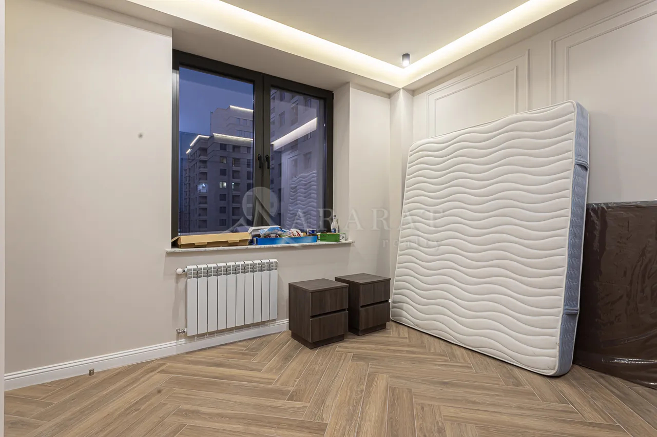 Купить 3 комнатную квартиру Аршакуняц пр, Центр Ереван, 158814