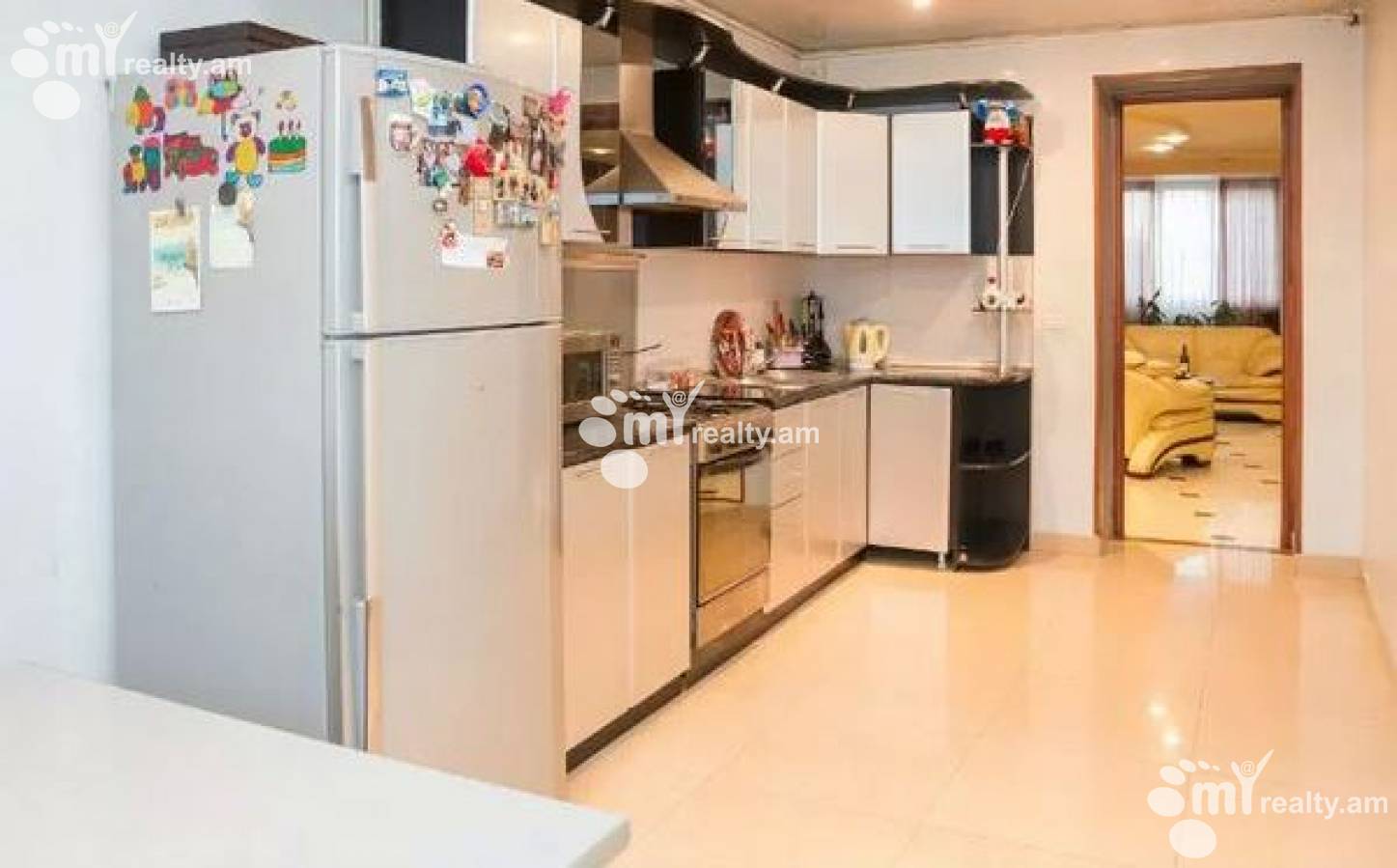 4 սենյականոց բնակարան  Սարյան փող, Կենտրոն Երևան, 122757