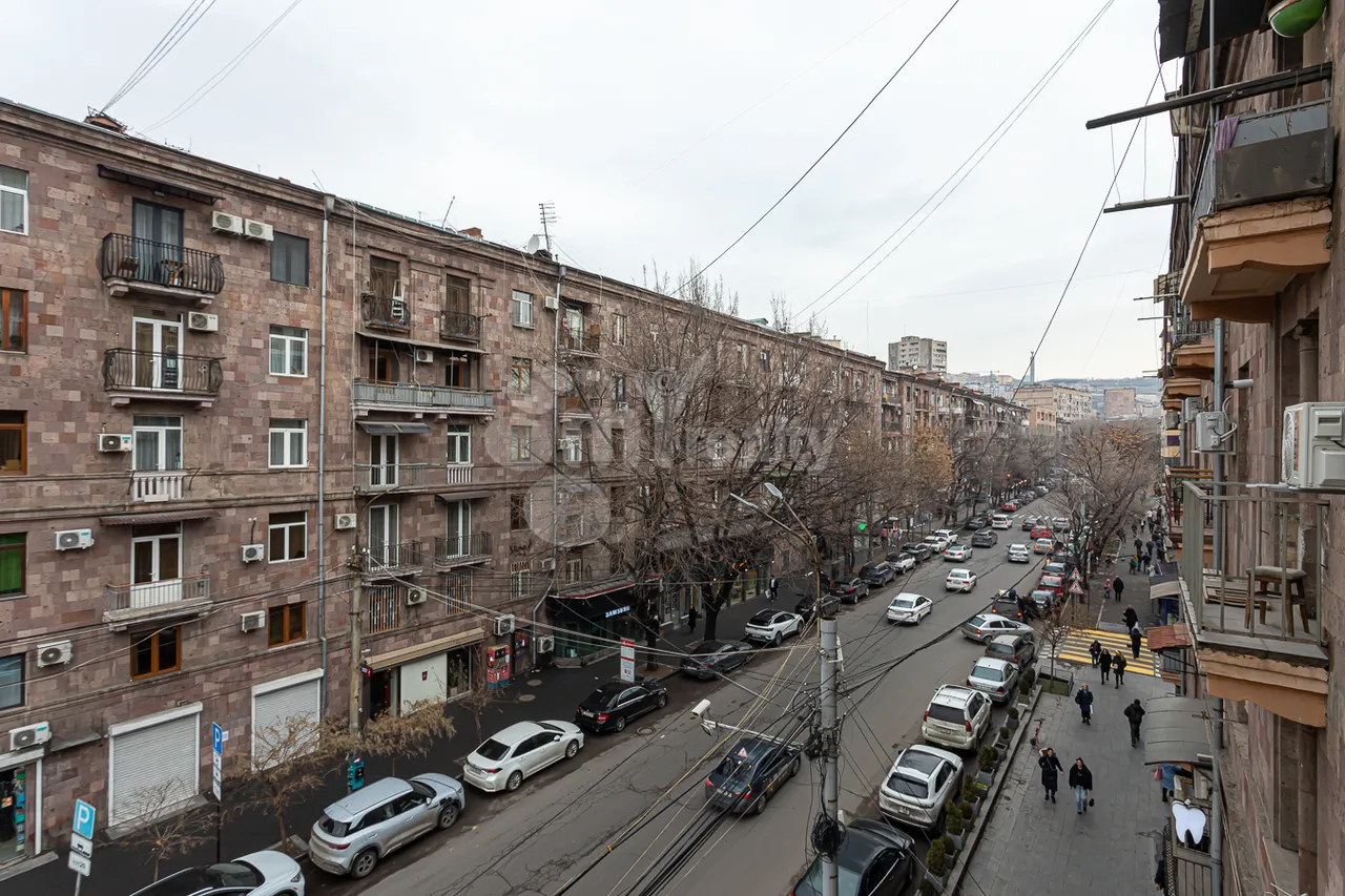 3 bedroom apartment for rent خیابان ساریان, مرکز شهر ایروان, 159421