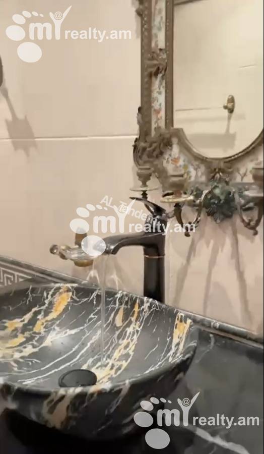 5 bedroom apartment for rent Deghatan St, Center Yerevan, 122413