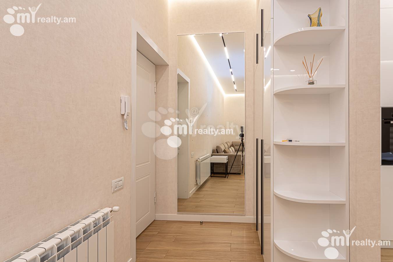 3 սենյականոց բնակարան  Արամի փող, Կենտրոն Երևան, 156889