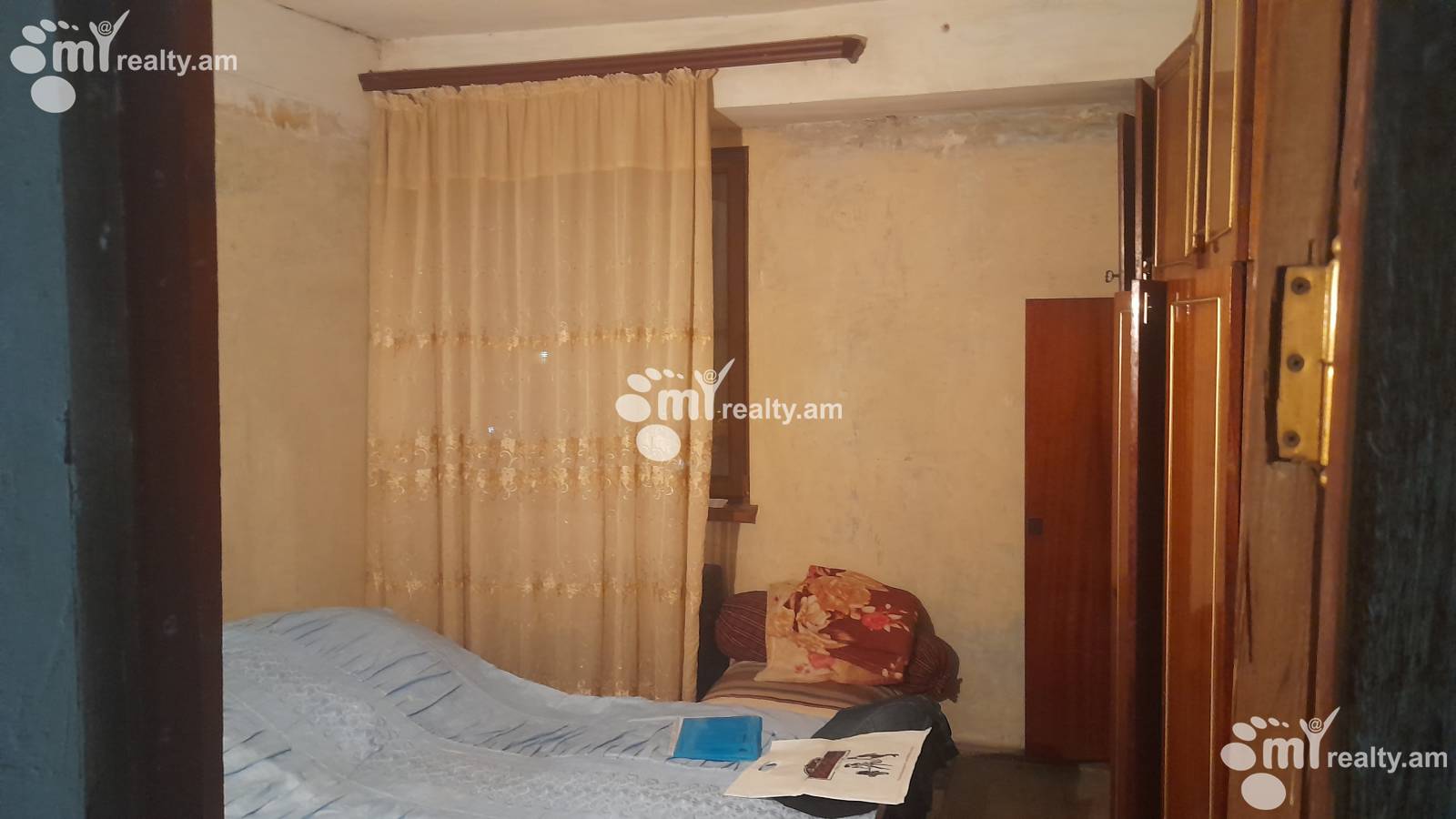 Купить 3 комнатную квартиру Xаxаx Дон ул, Эребуни Ереван, 150007