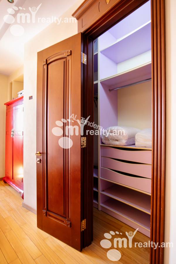 3 bedroom apartment for rent Charents St, Center Yerevan, 138275