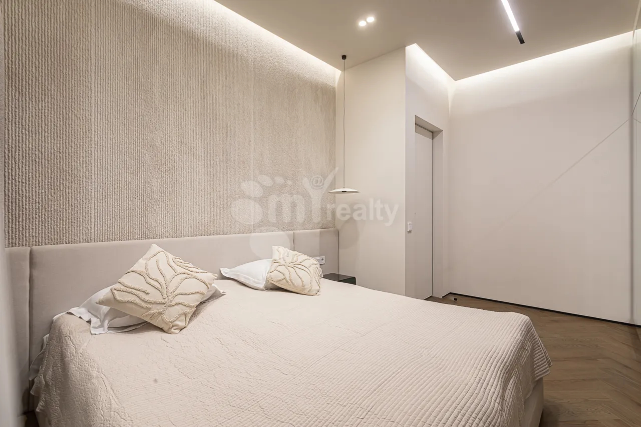 Снять 2 комнатную квартиру Аршакуняц пр, Центр Ереван, 158342