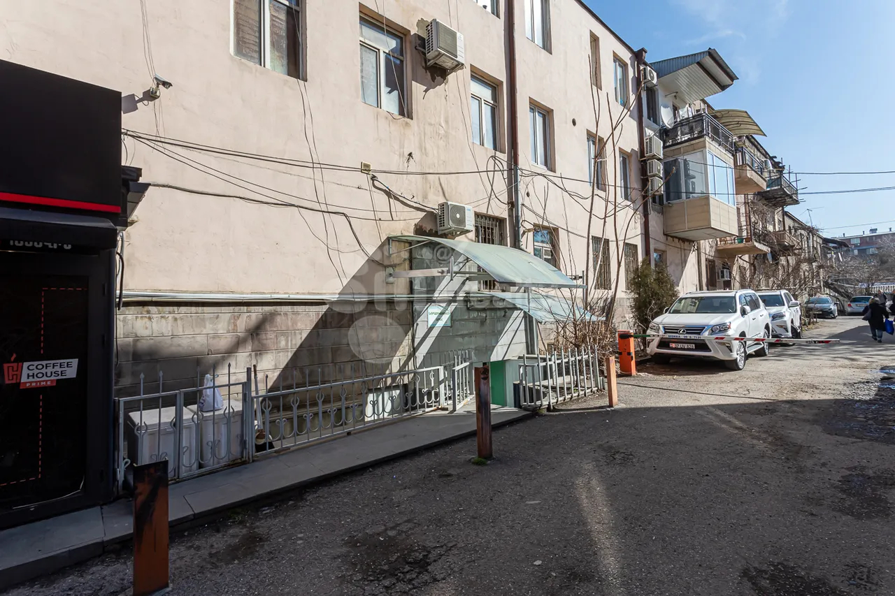 Commercial property for sale Abovyan St, Center Yerevan, 158522