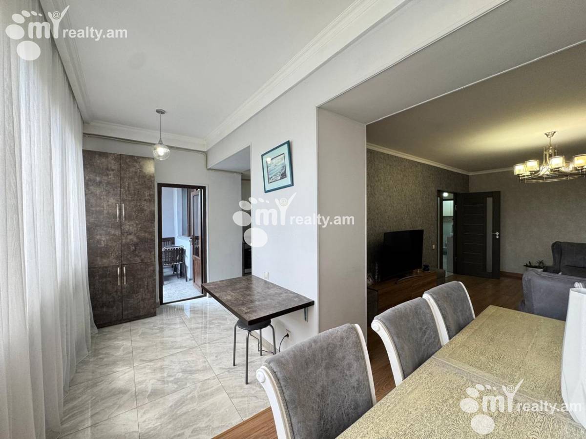 4 bedroom apartment for sale Charents St, Center Yerevan, 160427