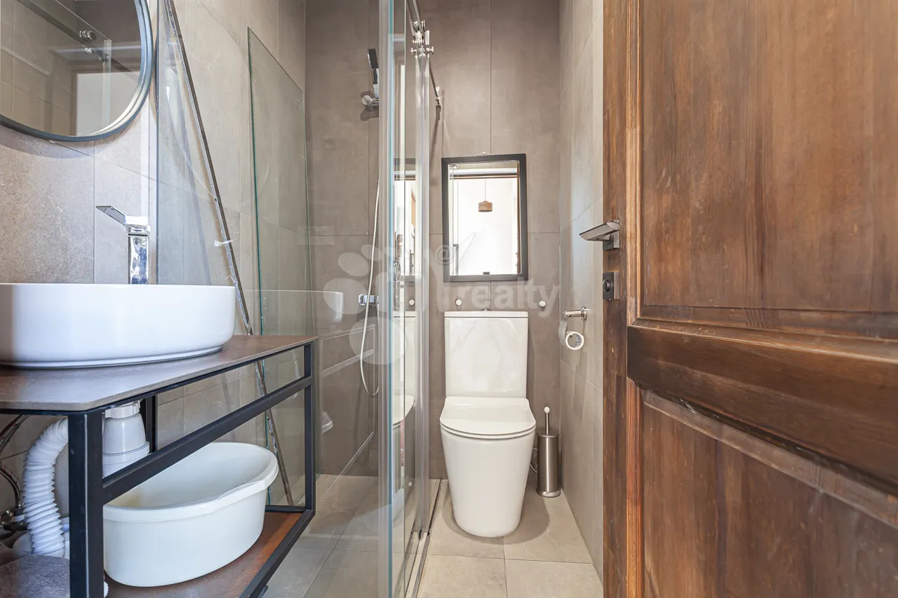 House for sale Fizkulturnikner St, Center Yerevan, 157326