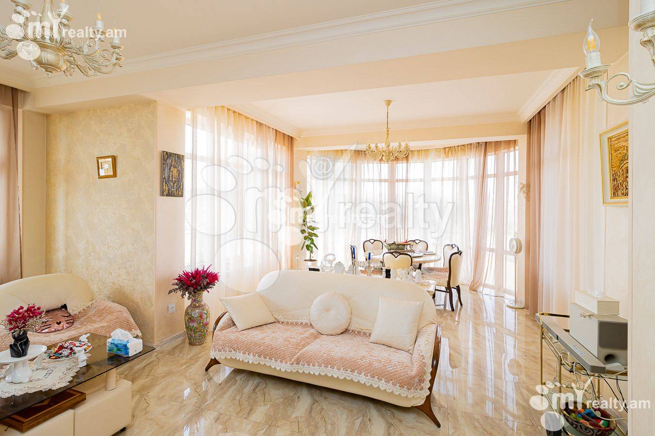 3 սենյականոց բնակարան  Ծիծեռնակաբերդի խճուղի, Կենտրոն Երևան, 135265