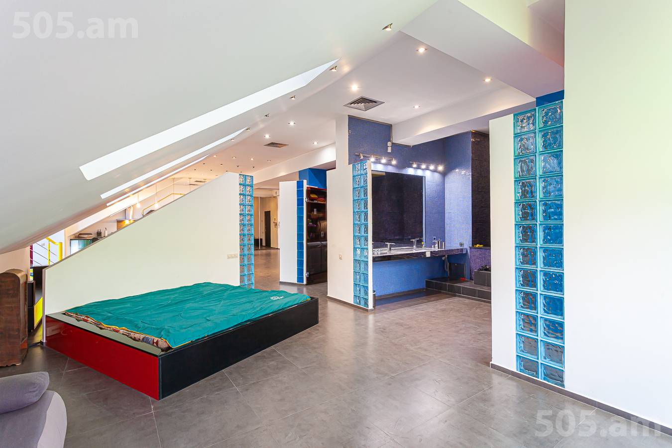 3 bedroom apartment for rent Deghatan St, Center Yerevan, 153046