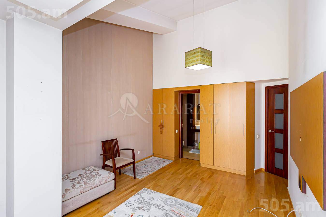 6 սենյականոց բնակարան  Ծարավ Աղբյուրի փող., Ավան Երևան, 152079