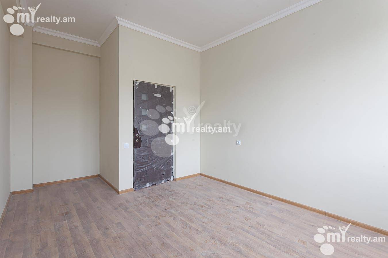4 bedroom apartment for sale M․ Melqonyan str, Center Yerevan, 155075