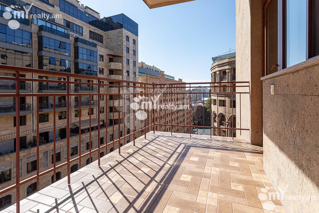 3 bedroom apartment for rent Amiryan St, Center Yerevan, 156928