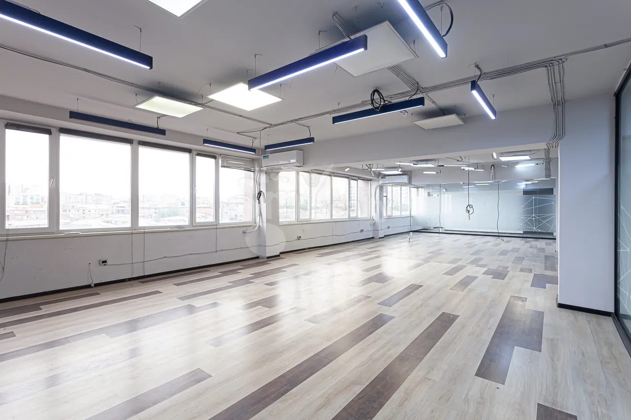 Commercial property for rent Hr.Kochar St, Arabkir Yerevan, 160951