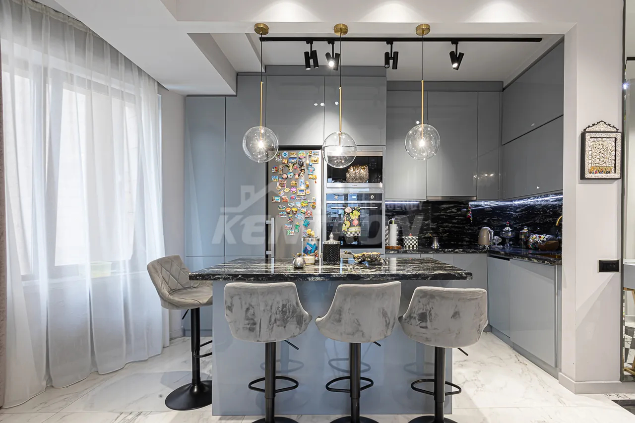 3 սենյականոց բնակարան վարձով Բուզանդի փող, Կենտրոն Երևան, 159630