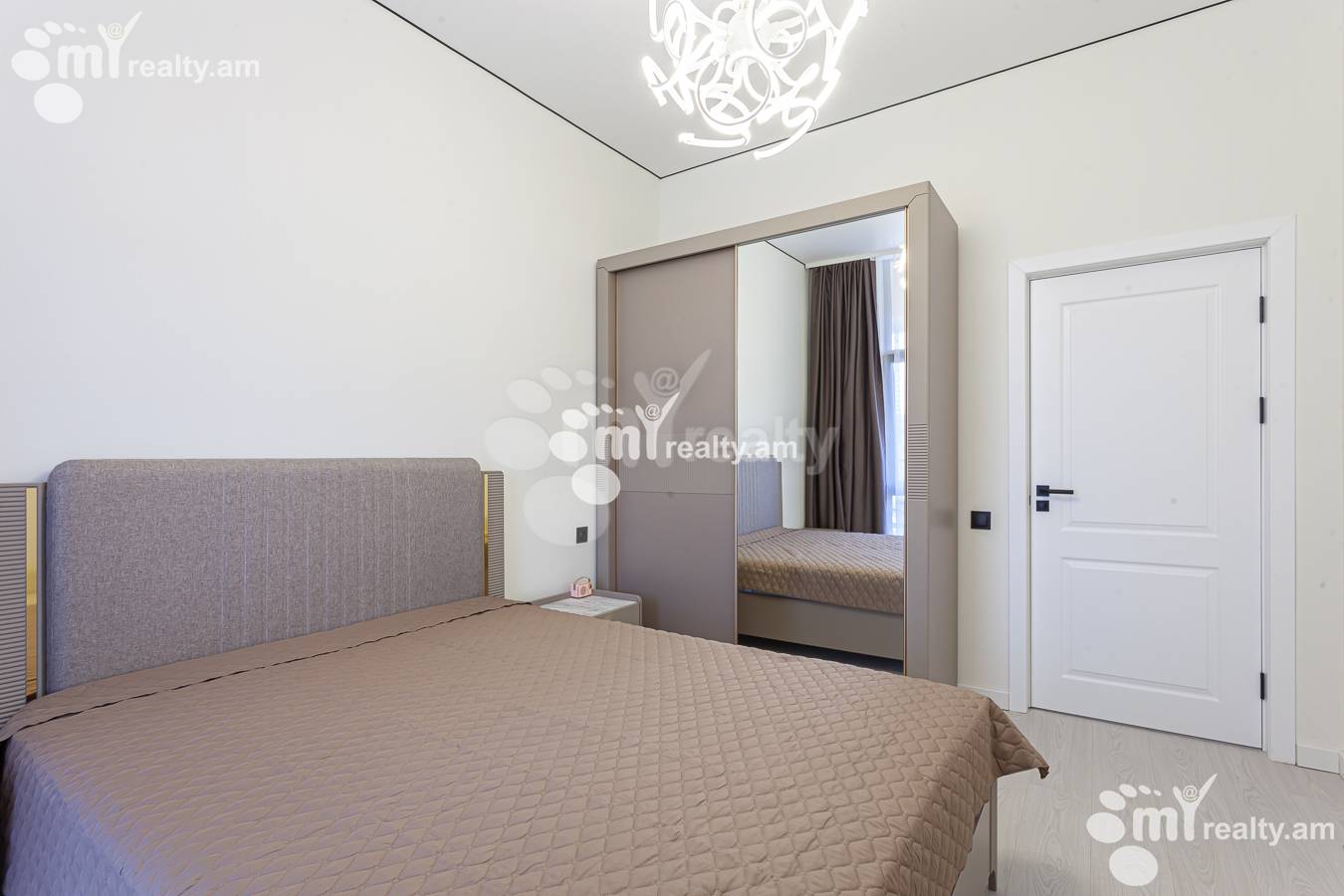 2 սենյականոց բնակարան վարձով Աբելյան փող, Աջափնյակ Երևան, 155924