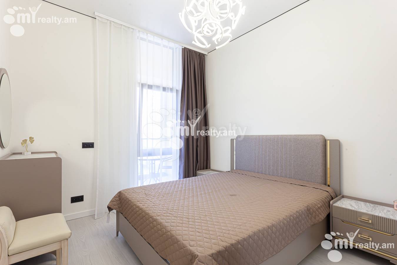 2 սենյականոց բնակարան վարձով Աբելյան փող, Աջափնյակ Երևան, 155924