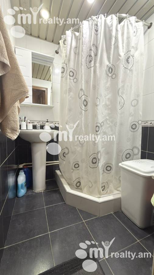 3 bedroom apartment for sale V.Vagharshyan St, Arabkir Yerevan, 159157