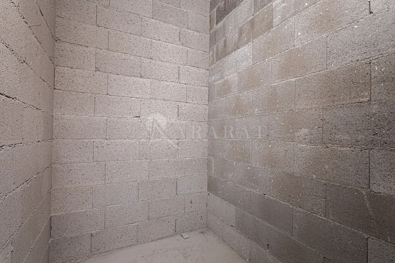 4 bedroom apartment for sale Antarayin St, Center Yerevan, 157678