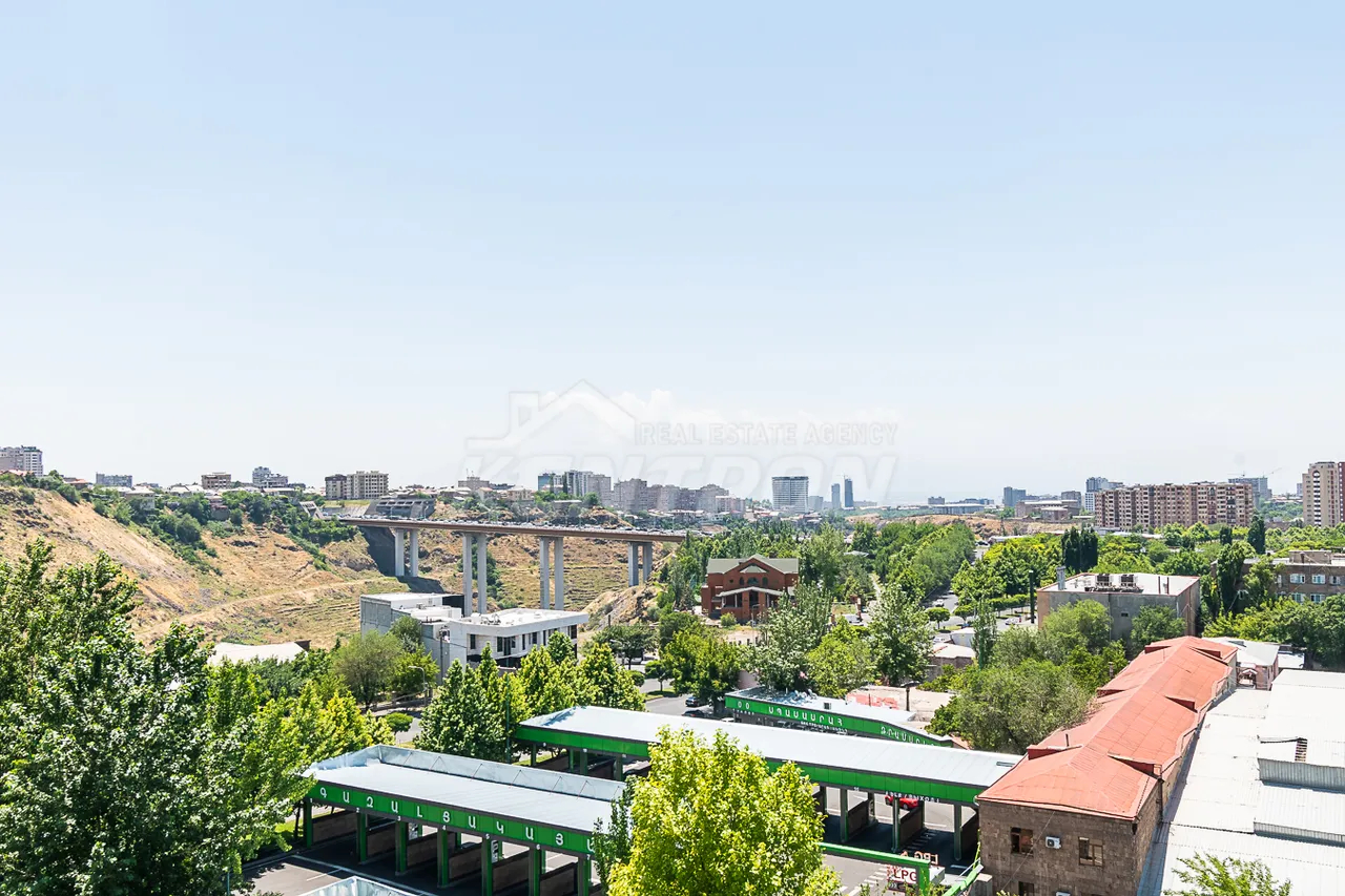 3 սենյականոց բնակարան  Միկոյան փող, Դավթաշեն Երևան, 161784