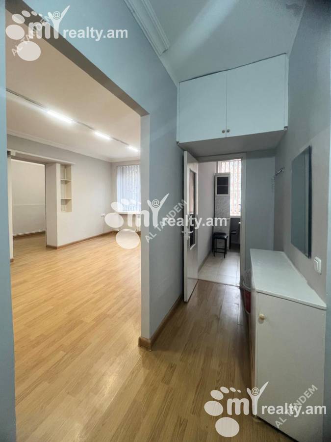 Commercial property for rent Mashtots Ave, Center Yerevan, 159420