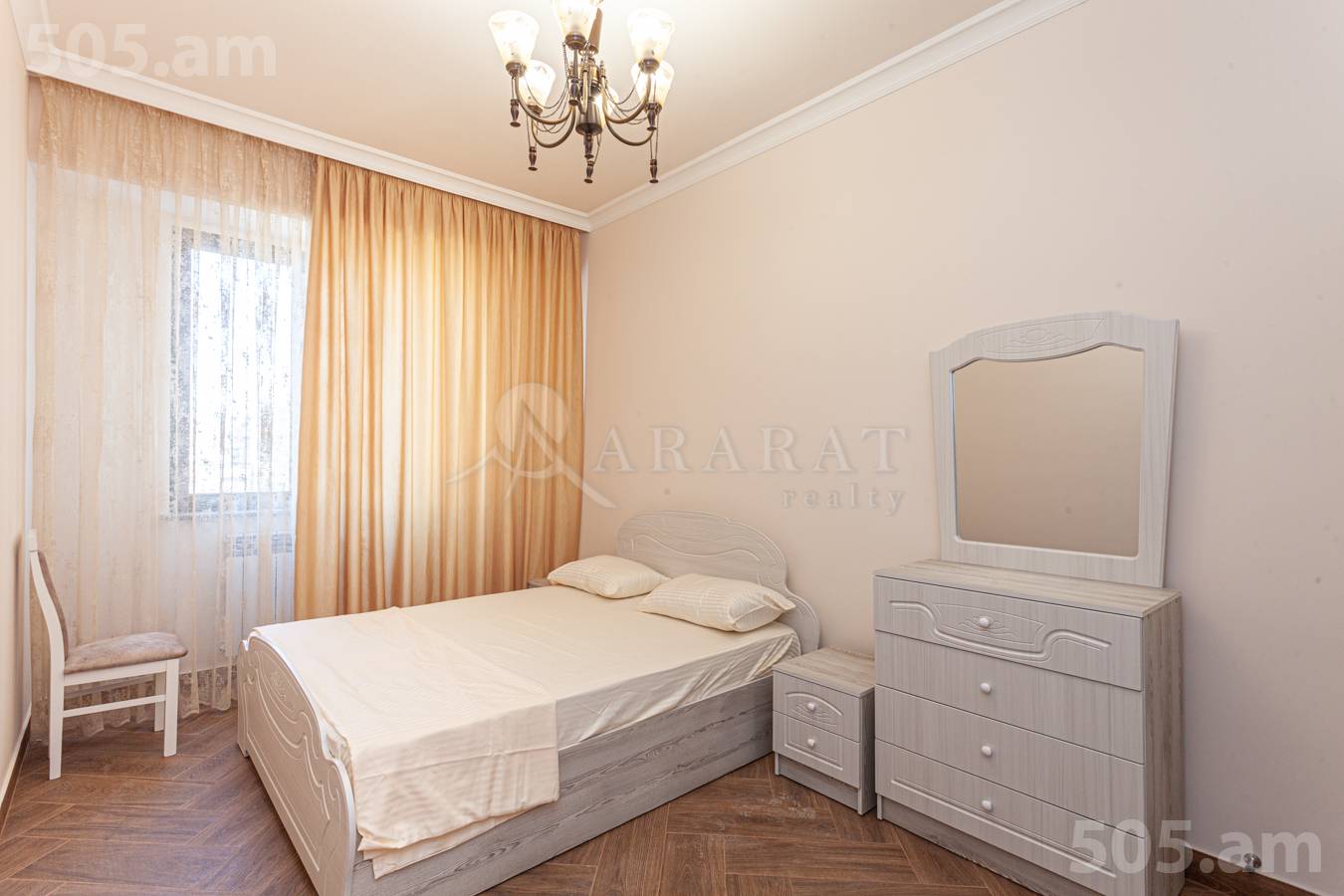4 bedroom apartment for rent Rostom St, Center Yerevan, 149800