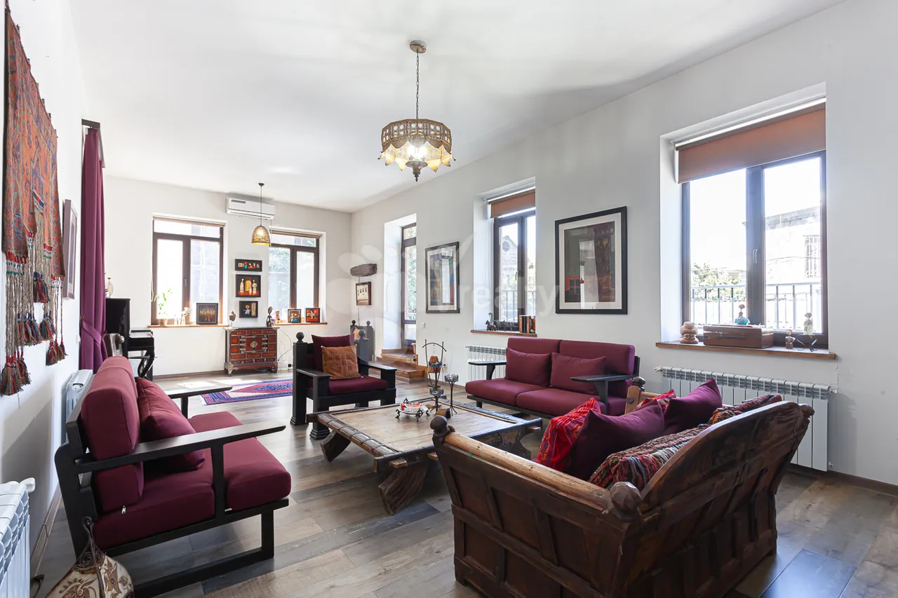 House for sale خیابان فیسکولتورنیکِر, مرکز شهر ایروان, 157326