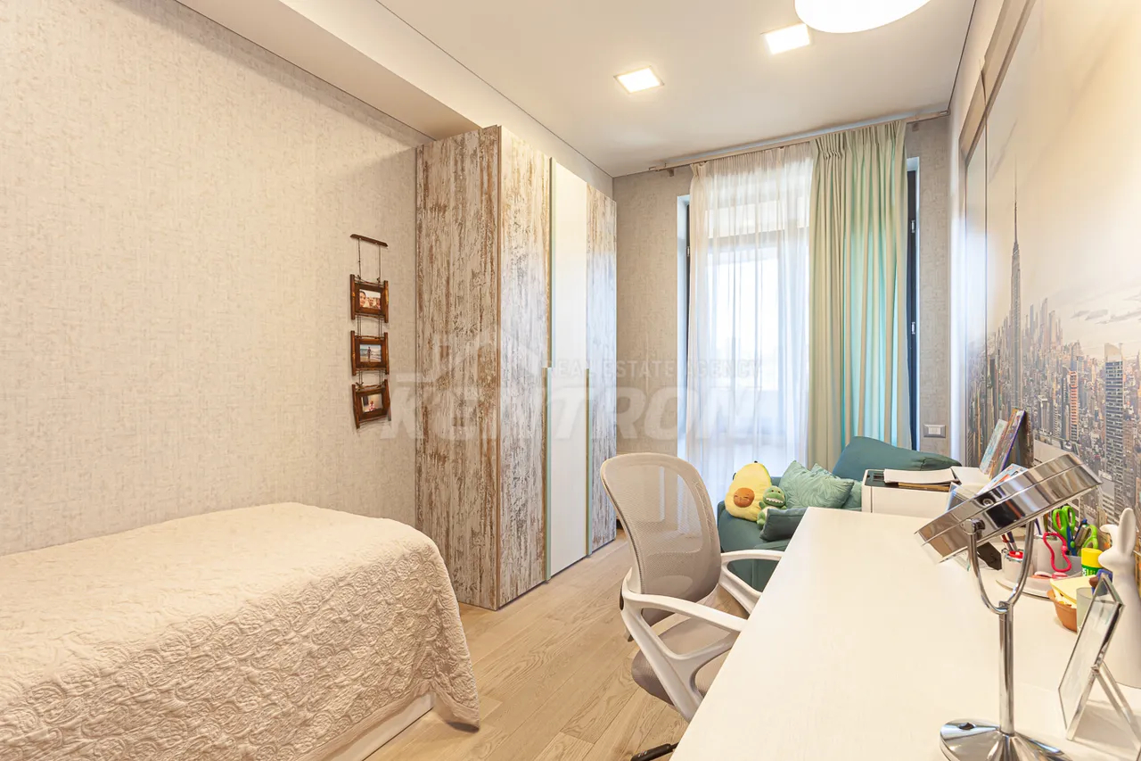 4 bedroom apartment for sale D. Demirchyan St, Center Yerevan, 161940