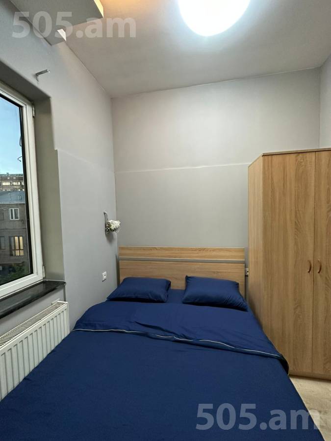 4 սենյականոց բնակարան  Հանրապետության փող, Կենտրոն Երևան, 154152