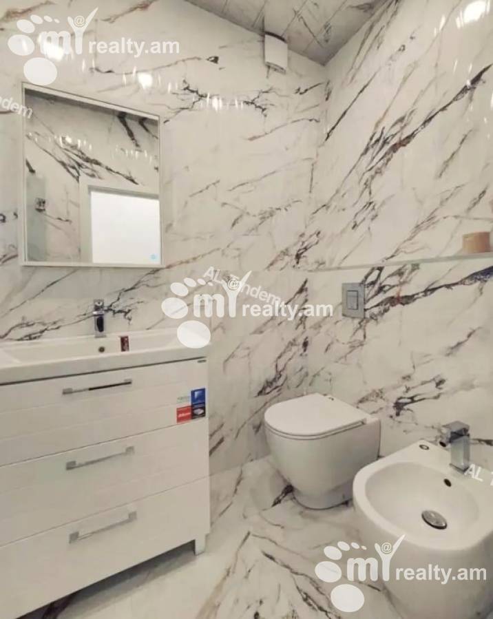 Купить 3 комнатную квартиру Анрапетутян ул, Центр Ереван, 141821