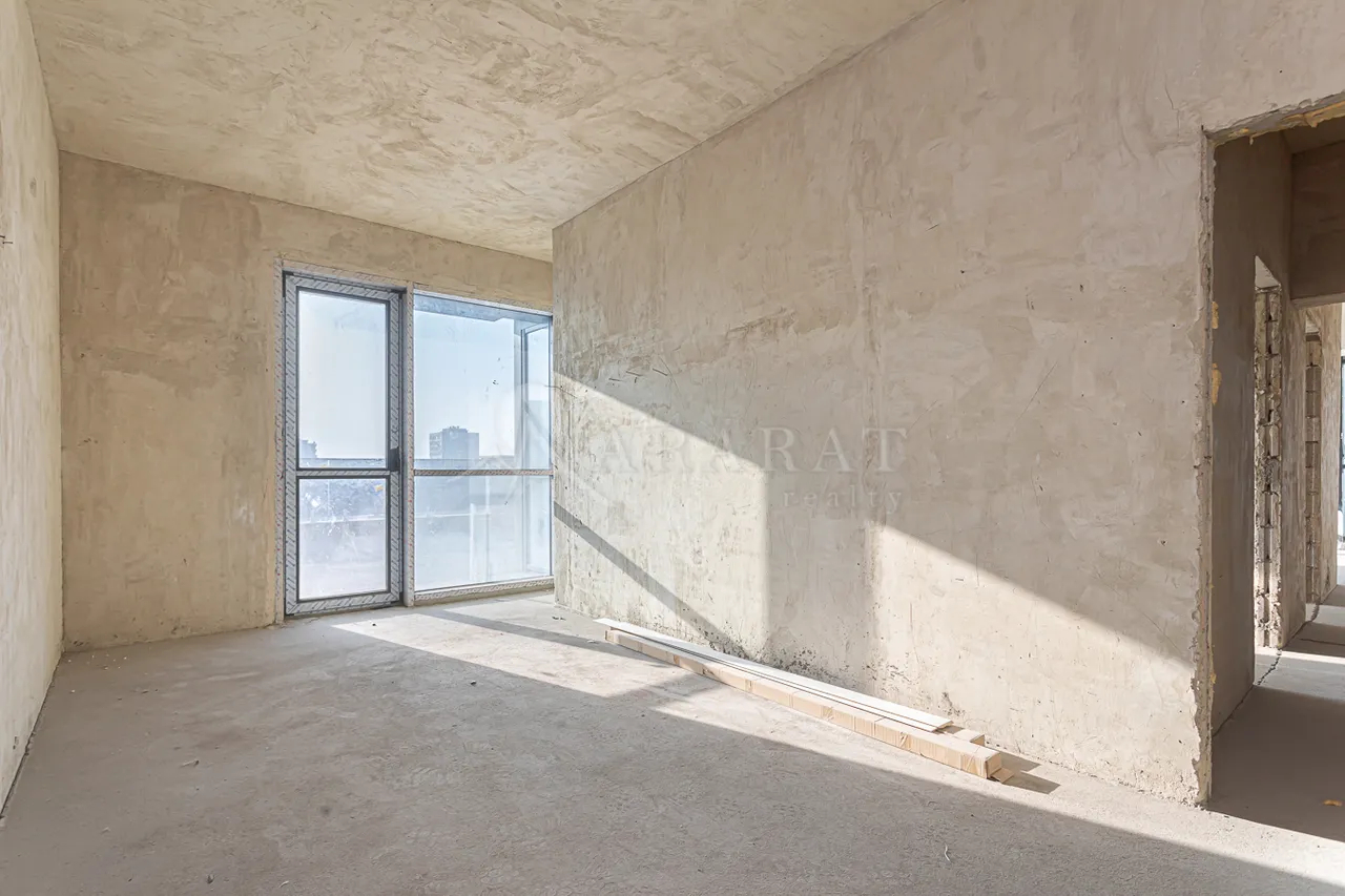 4 bedroom apartment for sale خیابان رُستُم, مرکز شهر ایروان, 158377