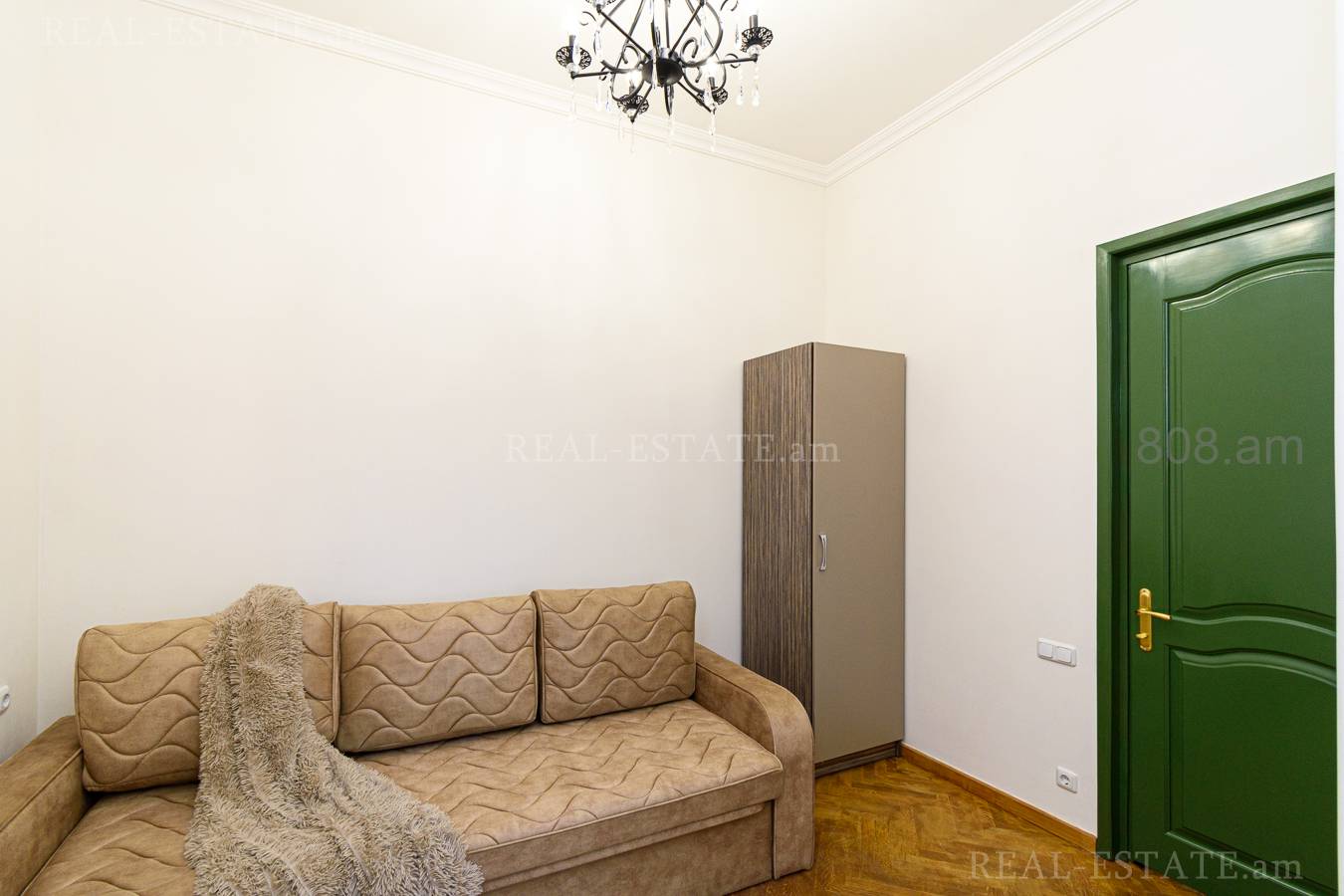 3 սենյականոց բնակարան  Պուշկինի փող, Կենտրոն Երևան, 128781