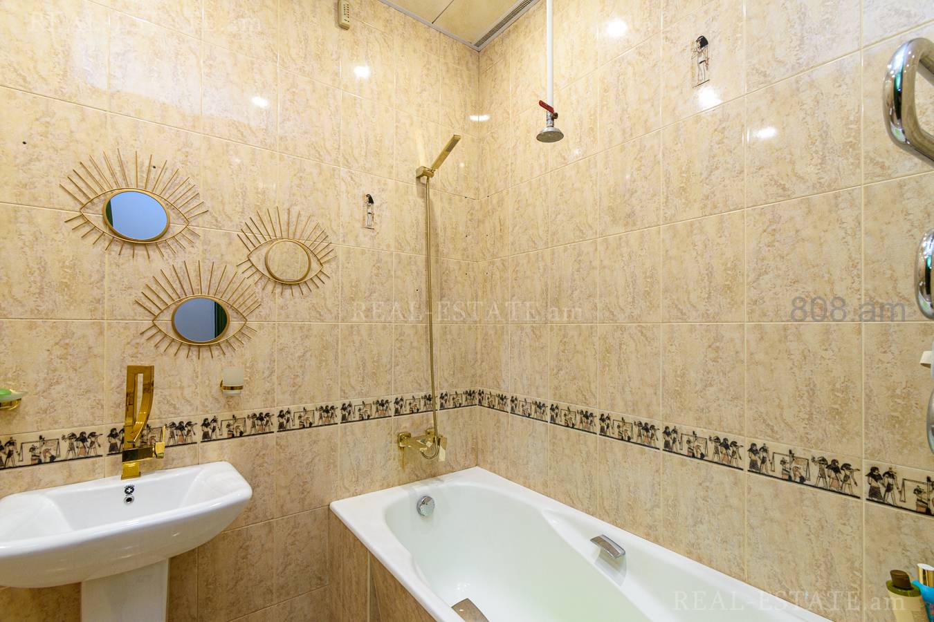 3 սենյականոց բնակարան  Պուշկինի փող, Կենտրոն Երևան, 128781