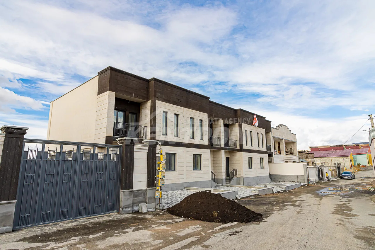 Առանձնատուն  կառուցապատողից Գ 1 թաղ., Աջափնյակ Երևան, 158092