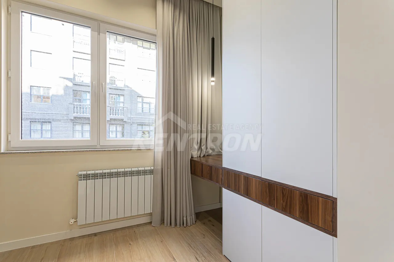 3 սենյականոց բնակարան վարձով Ամիրյան փող, Կենտրոն Երևան, 158916