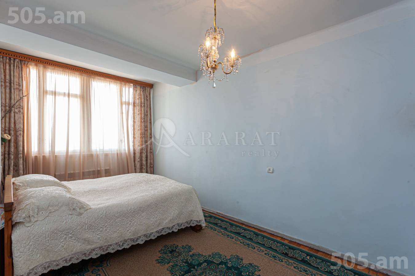 Купить 3 комнатную квартиру Саят-Нова пр, Центр Ереван, 150919