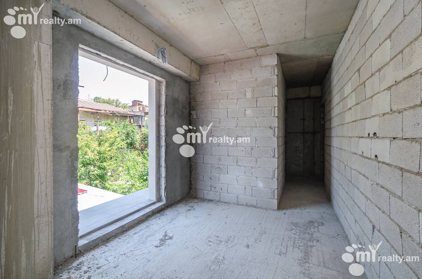 4 սենյականոց բնակարան  կառուցապատողից Լեոի փող, Կենտրոն Երևան, 152659